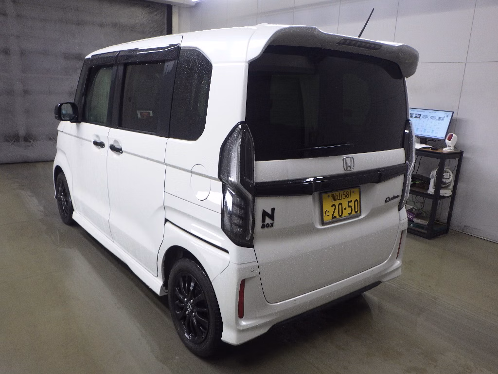 HONDA N-BOX