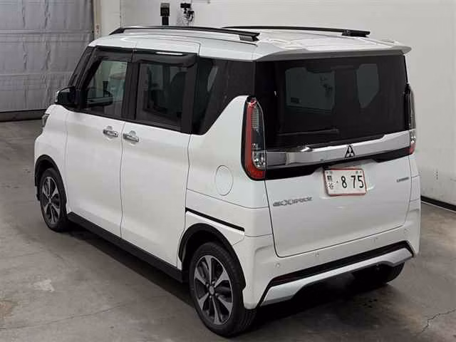 MITSUBISHI EK SPACE