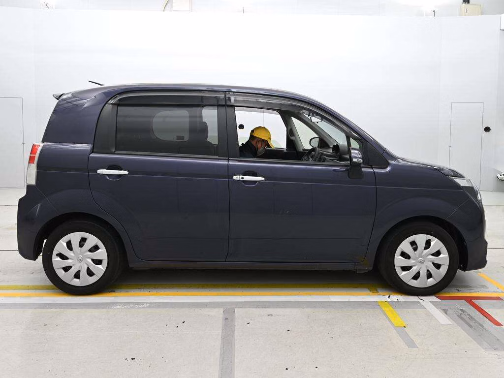TOYOTA SPADE