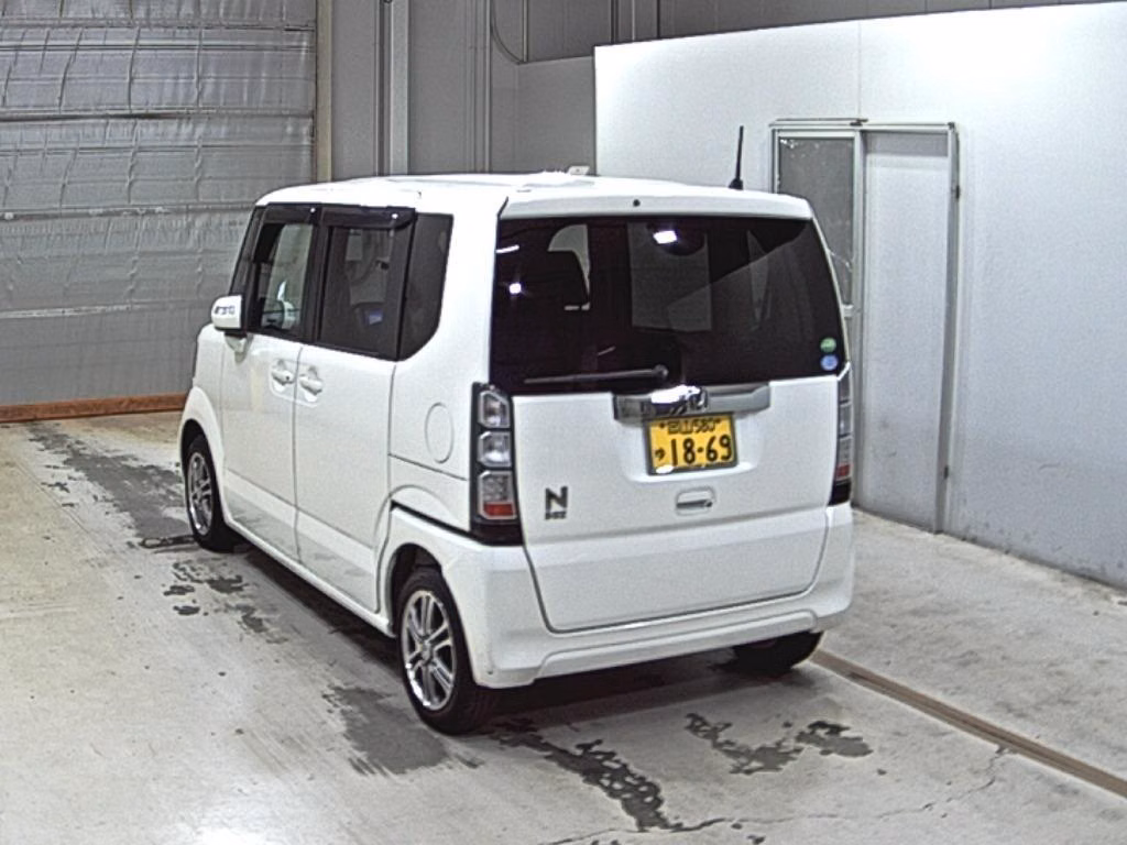 HONDA N-BOX