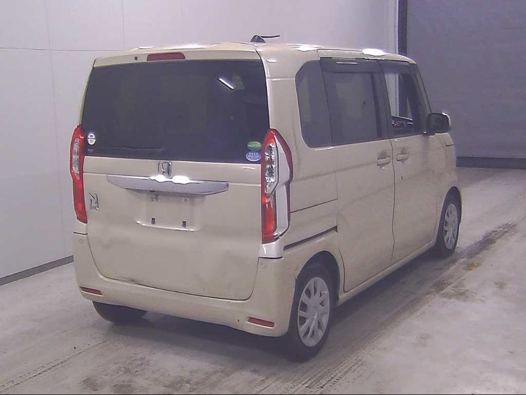 HONDA N-BOX