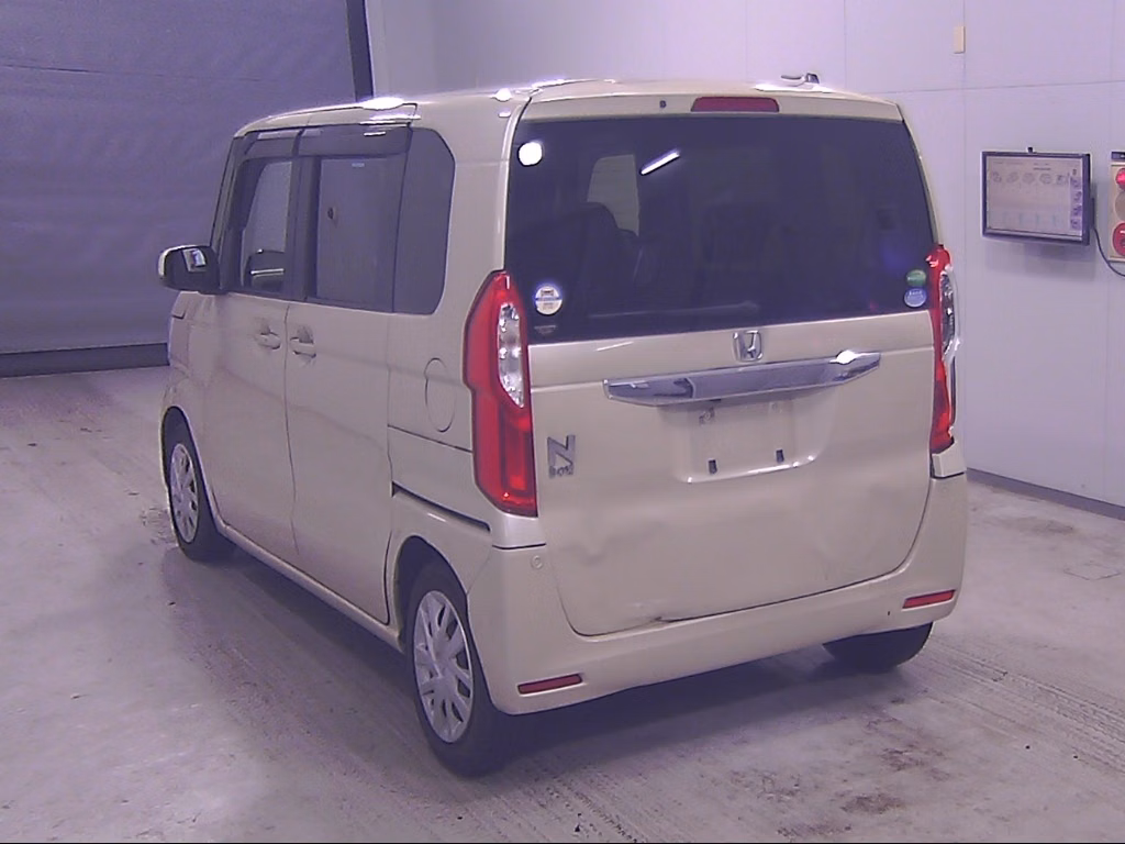 HONDA N-BOX