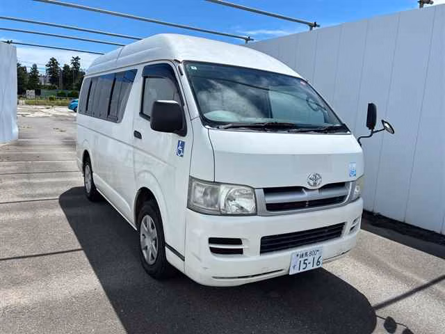 TOYOTA REGIUS ACE