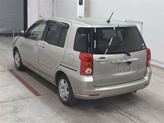 TOYOTA RAUM