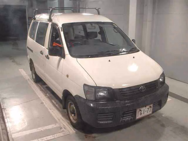 TOYOTA REGIUS ACE