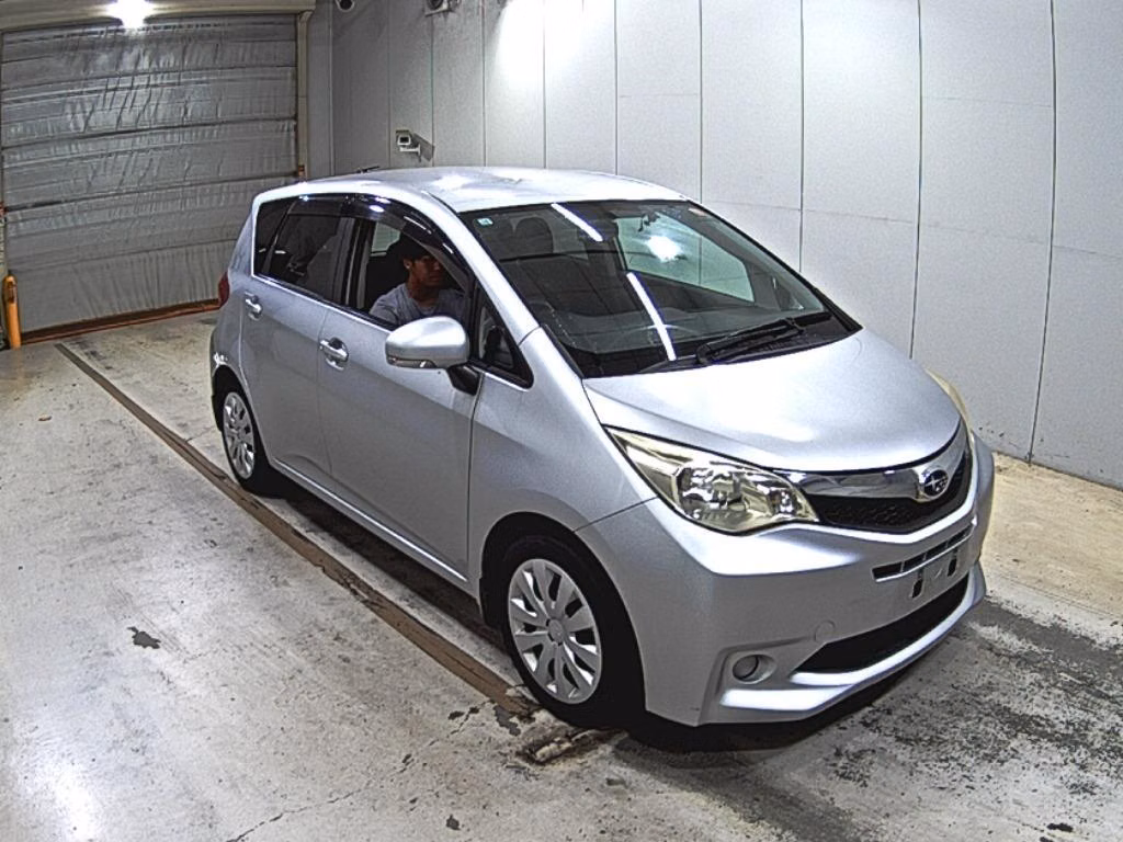 SUBARU TREZIA