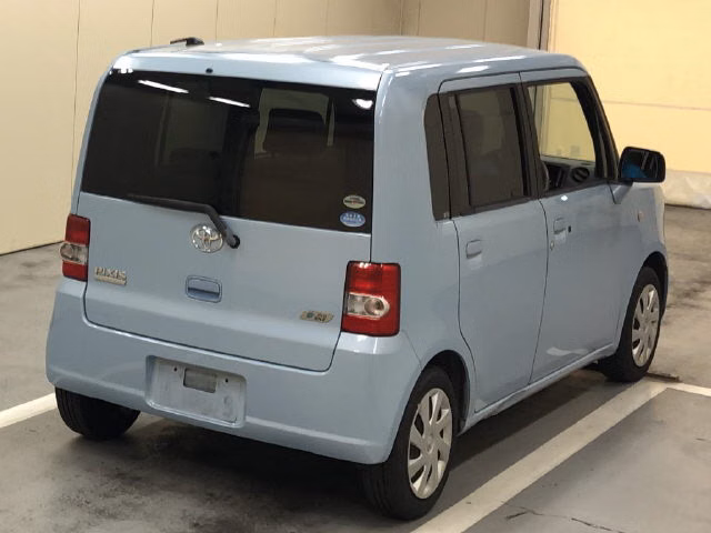 TOYOTA PIXIS SPACE
