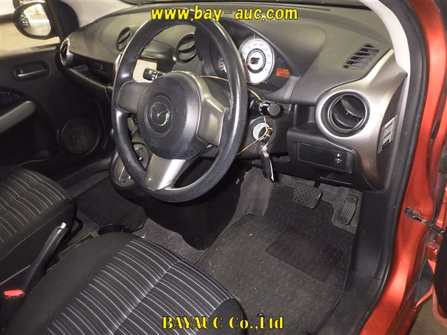 MAZDA DEMIO