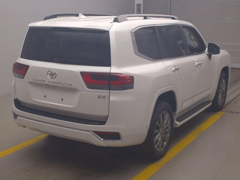 TOYOTA LAND CRUISER