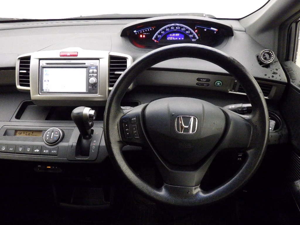 HONDA FREED SPIKE