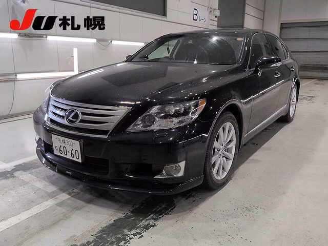 LEXUS LS600H