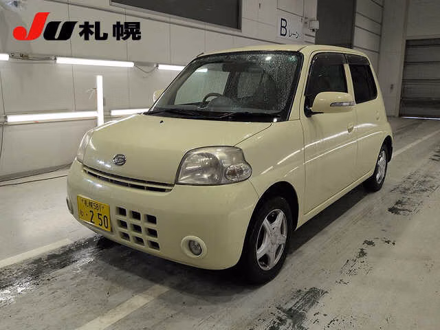 DAIHATSU ESSE