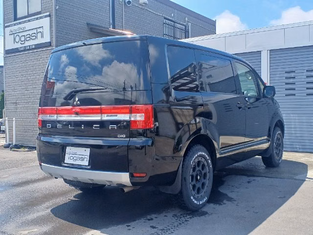 MITSUBISHI DELICA D:5