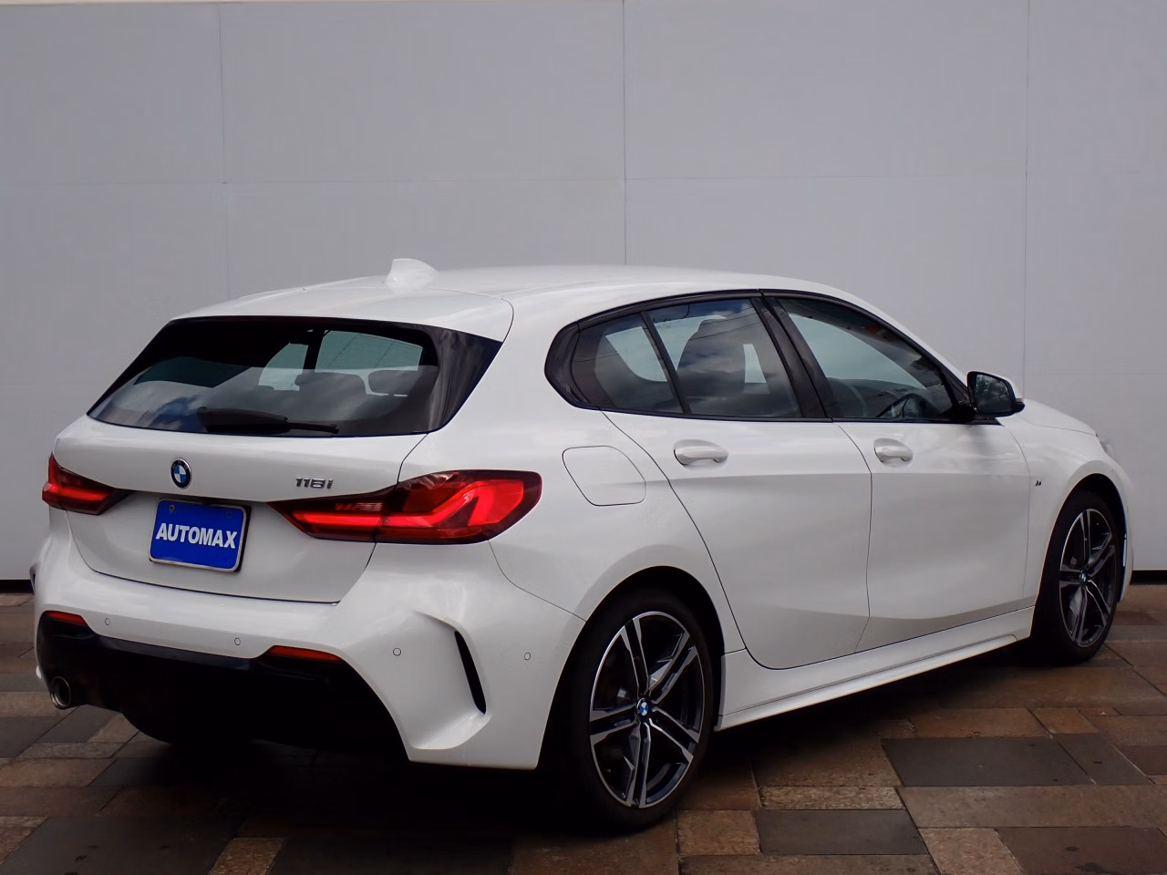 BMW 1-SERIES