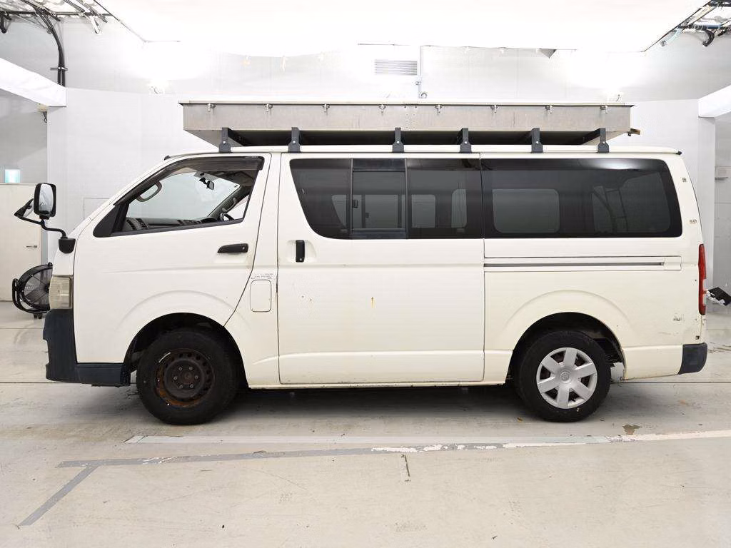 TOYOTA REGIUS ACE