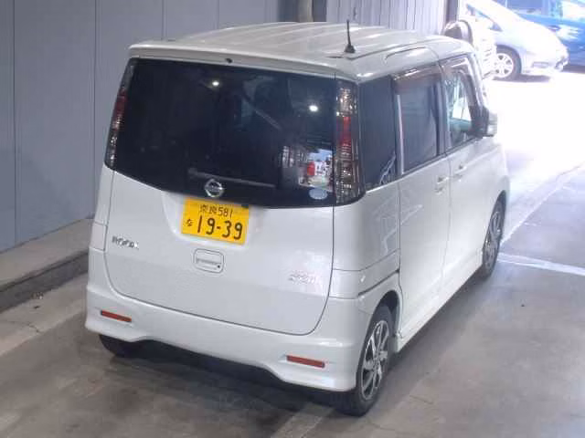 NISSAN ROOX
