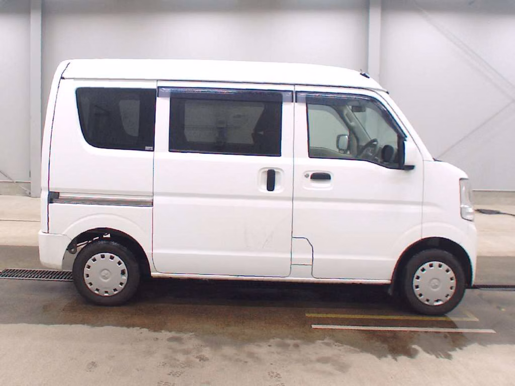 MITSUBISHI MINICAB