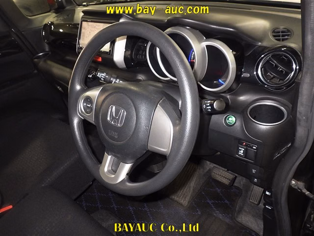 HONDA N-BOX
