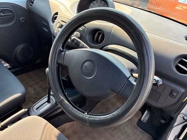DAIHATSU ESSE