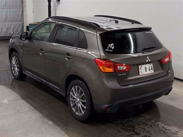 MITSUBISHI RVR