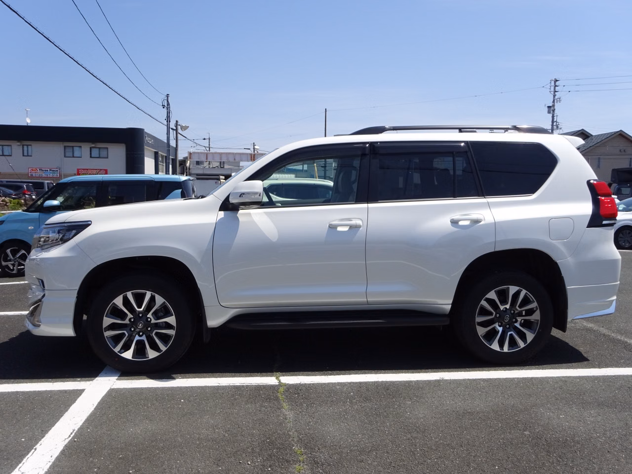 TOYOTA LAND CRUISER PRADO
