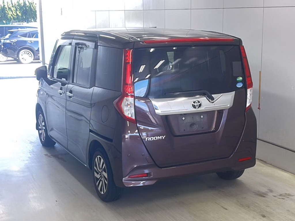 TOYOTA ROOMY