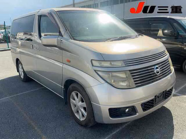 NISSAN ELGRAND