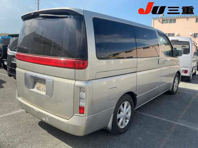 NISSAN ELGRAND