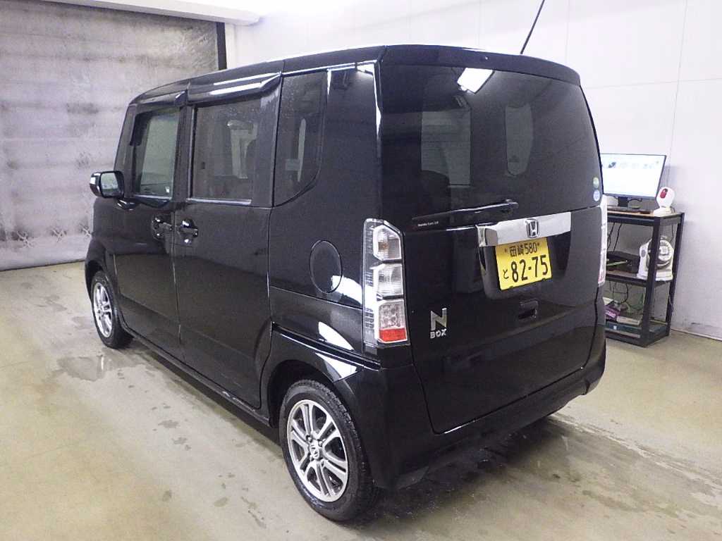 HONDA N-BOX