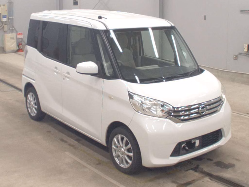 NISSAN DAYZ ROOX