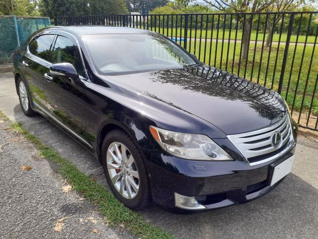 LEXUS LS600H