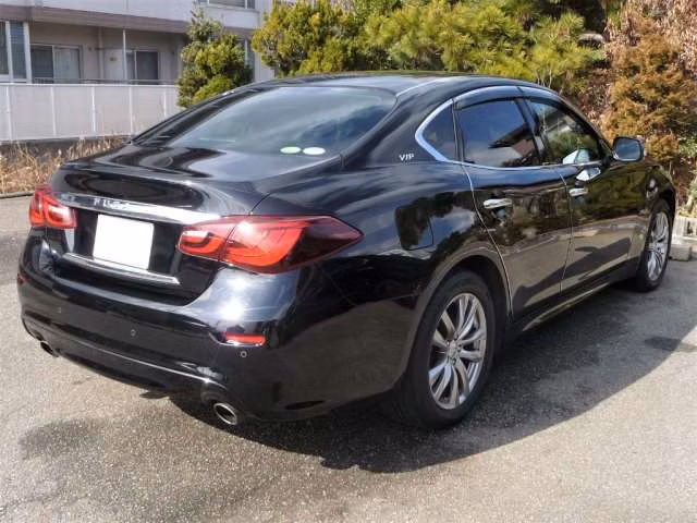 NISSAN FUGA