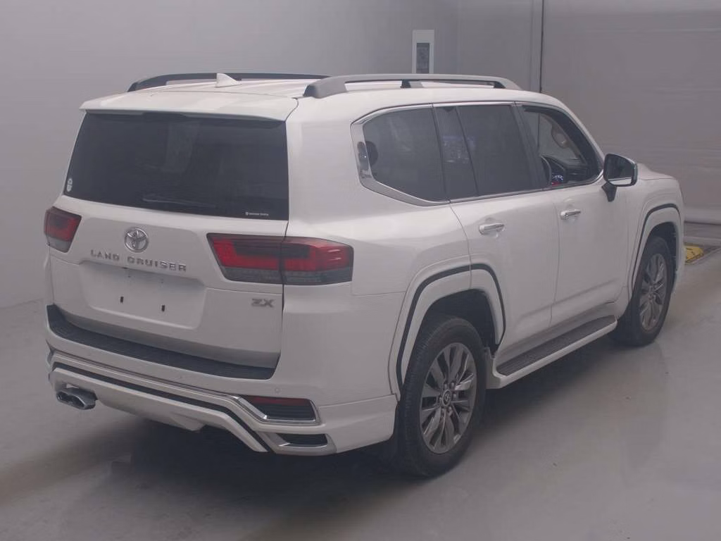 TOYOTA LAND CRUISER