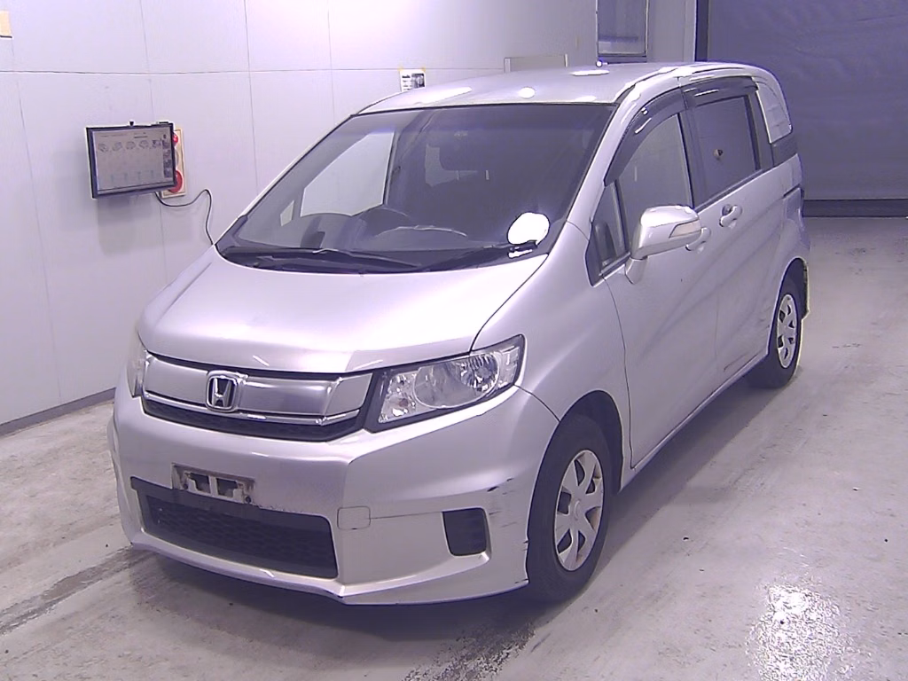 HONDA FREED SPIKE