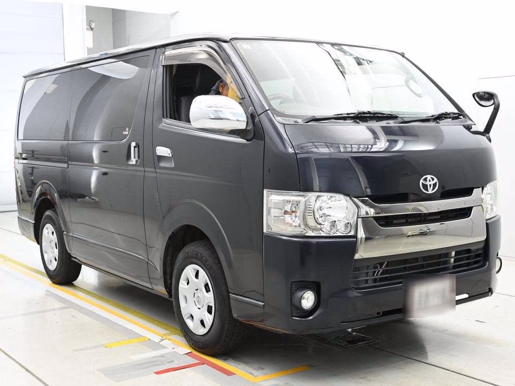 TOYOTA REGIUS ACE