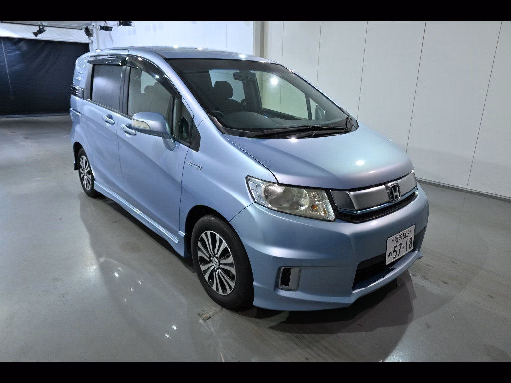 HONDA FREED SPIKE