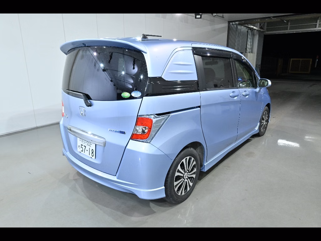 HONDA FREED SPIKE