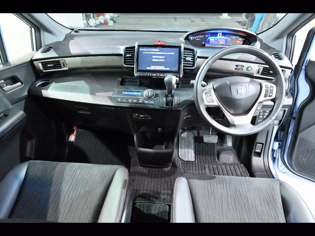 HONDA FREED SPIKE