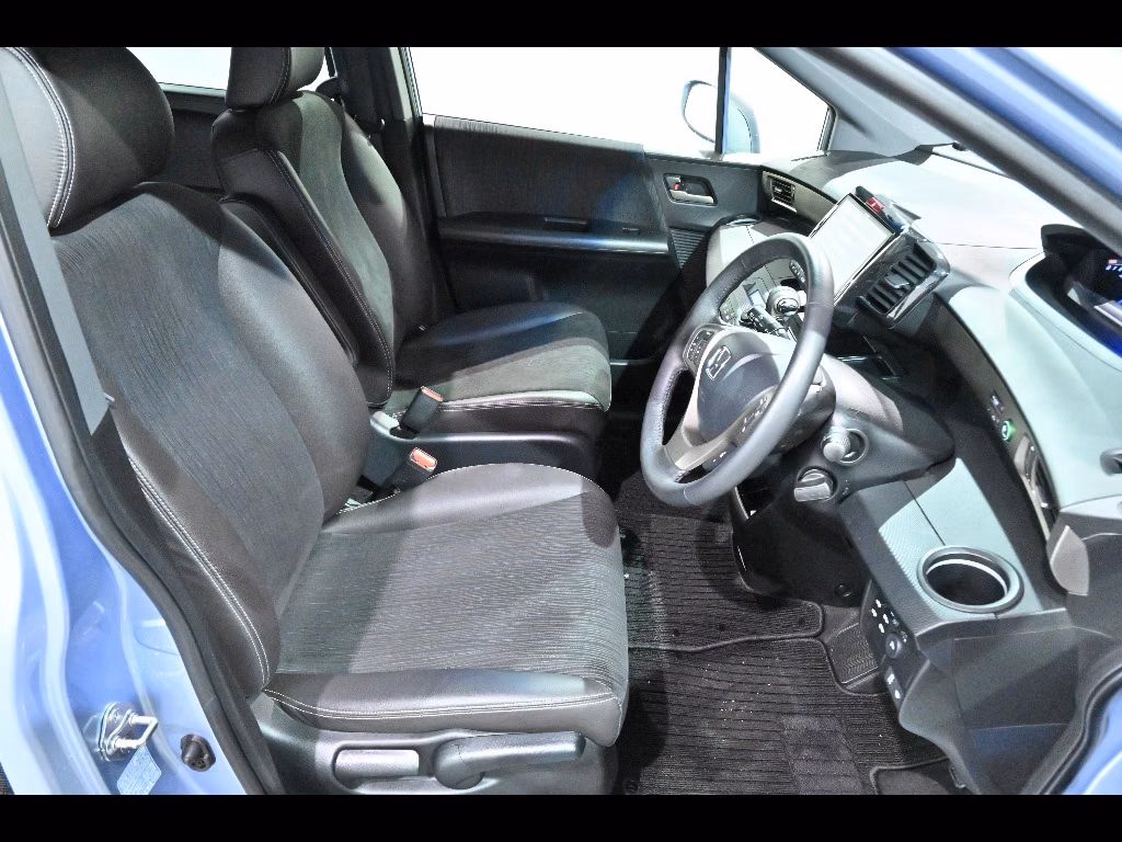 HONDA FREED SPIKE