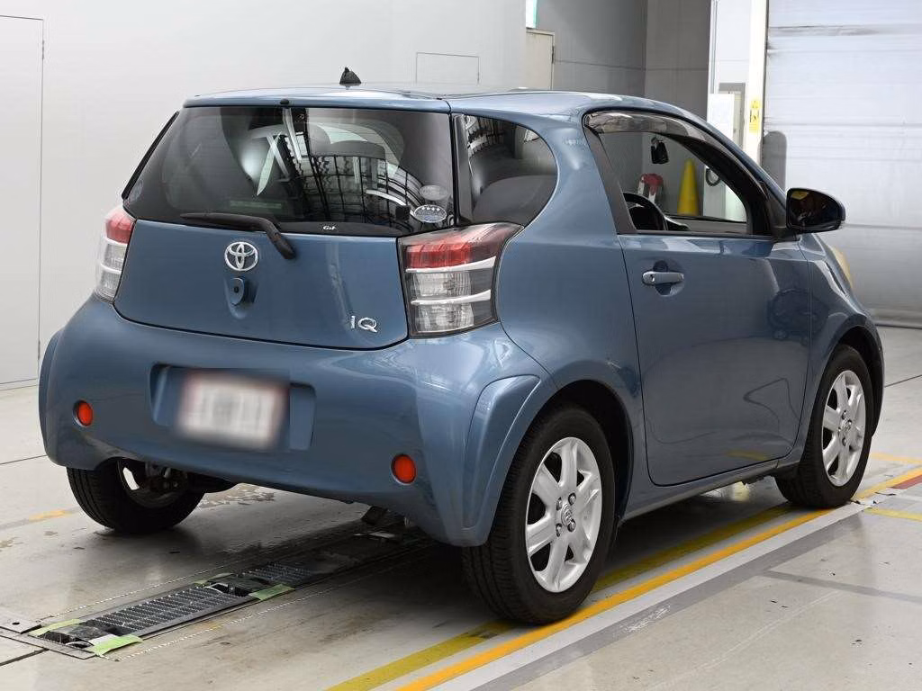 TOYOTA IQ