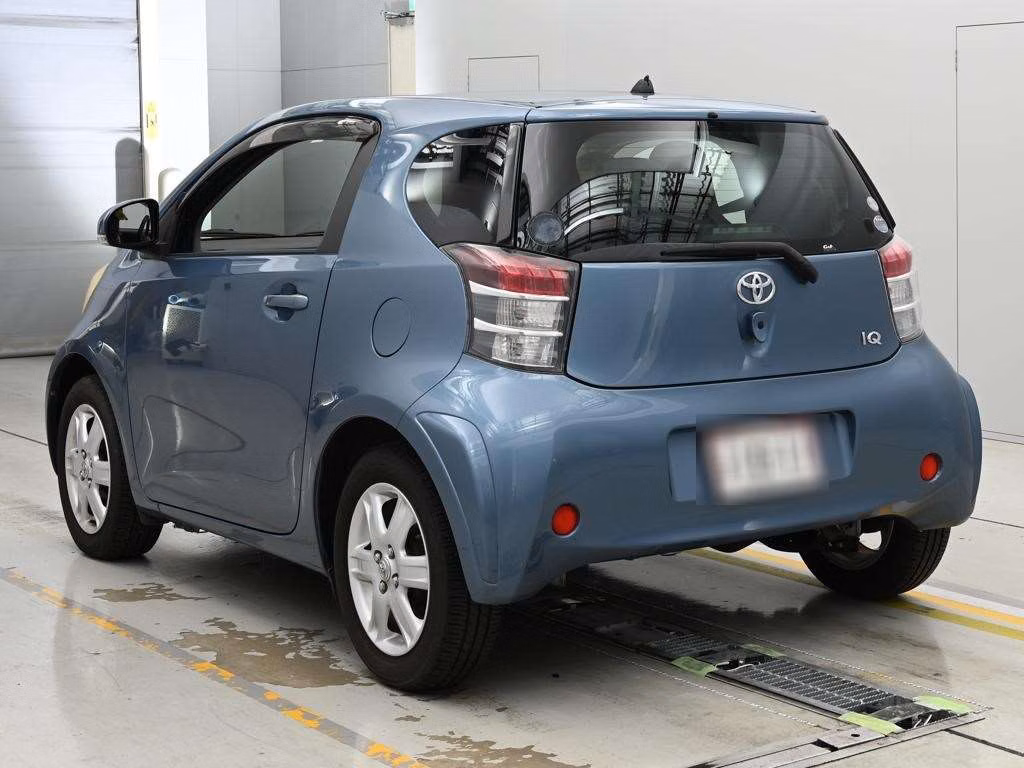 TOYOTA IQ