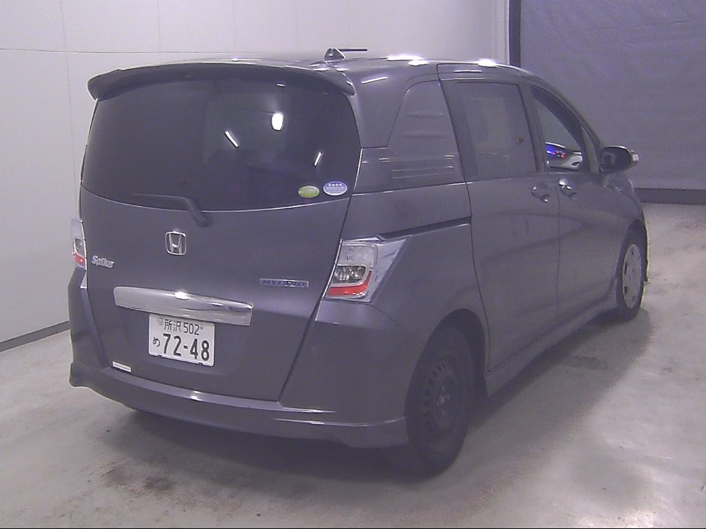 HONDA FREED SPIKE