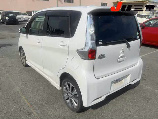 MITSUBISHI EK CUSTOM
