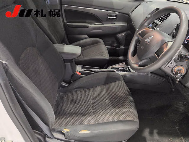 MITSUBISHI RVR