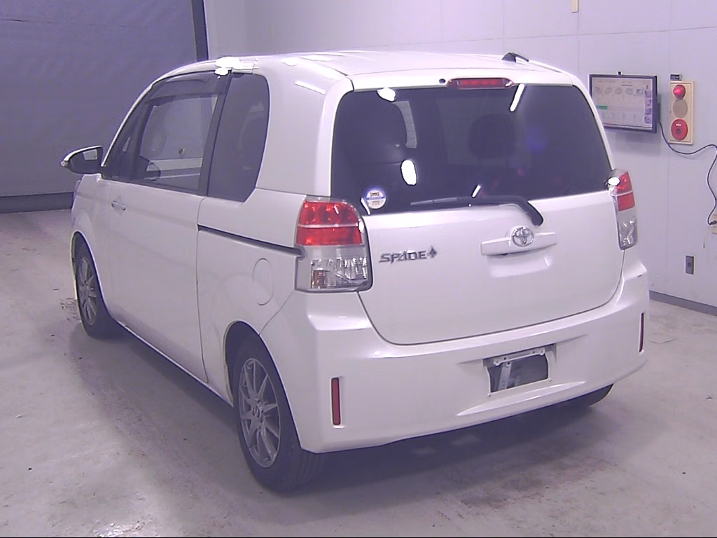 TOYOTA SPADE