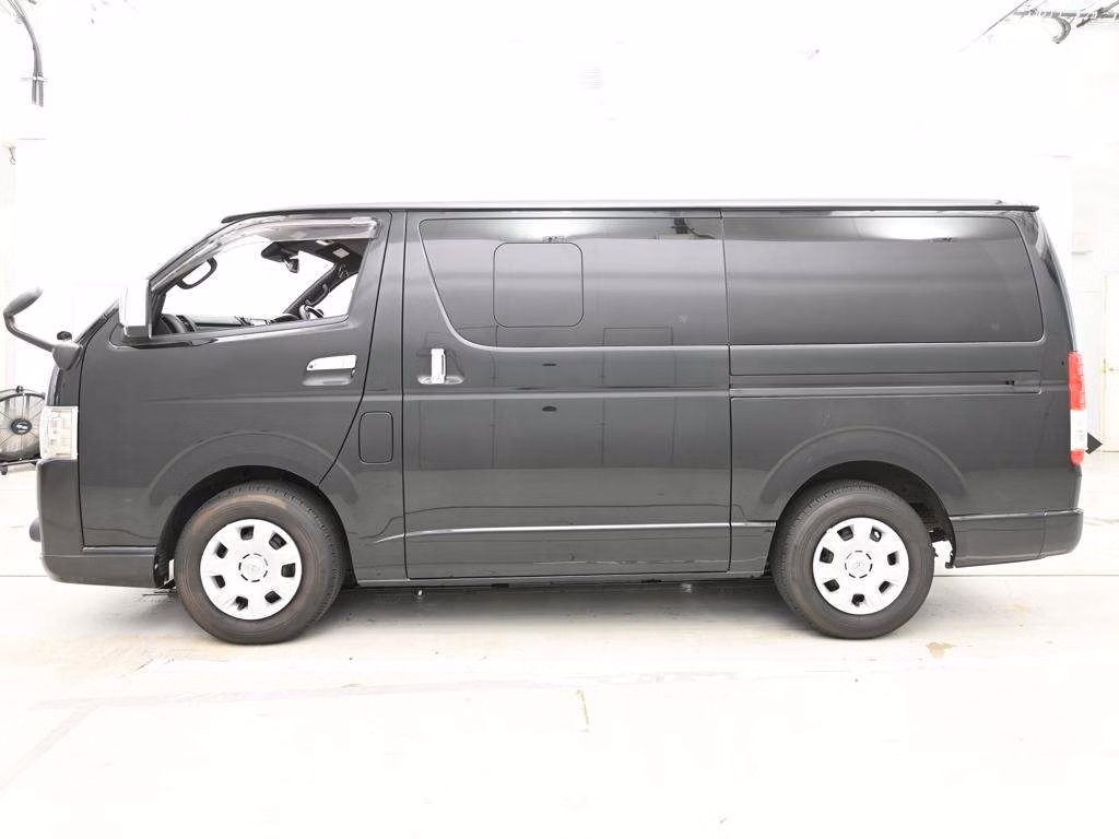 TOYOTA REGIUS ACE