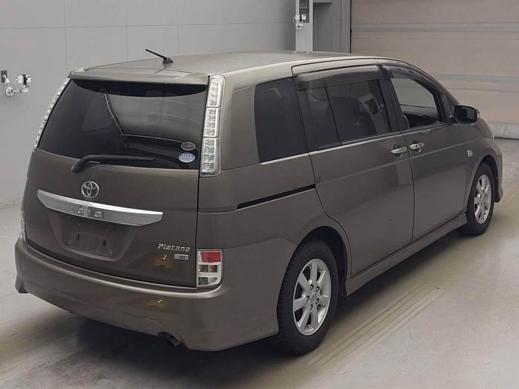 TOYOTA ISIS