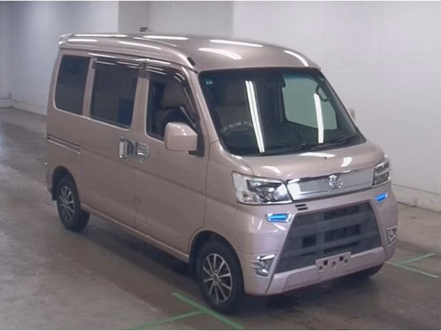 TOYOTA PIXIS VAN