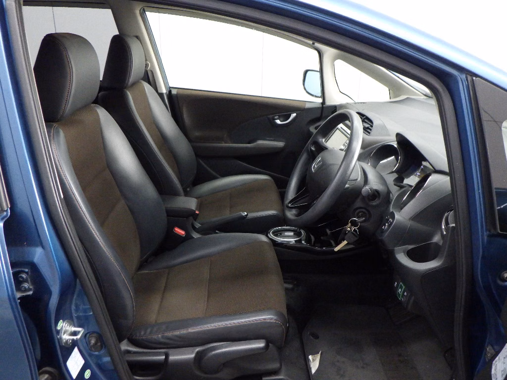 HONDA FIT SHUTTLE