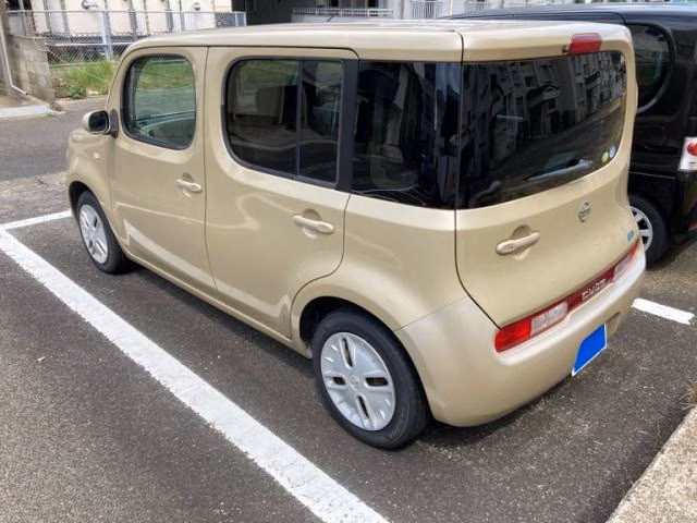 NISSAN CUBE